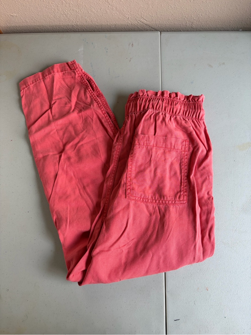 LOFT  Coral Elastic-Waist cropped pants